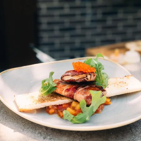 코르티센 암 제 - 성인 전용 호텔 4*